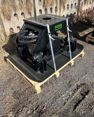 Häner HPC 1500A þjappa á Gröfu