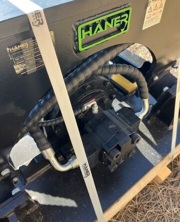 Häner HPC 1500A þjappa á Gröfu