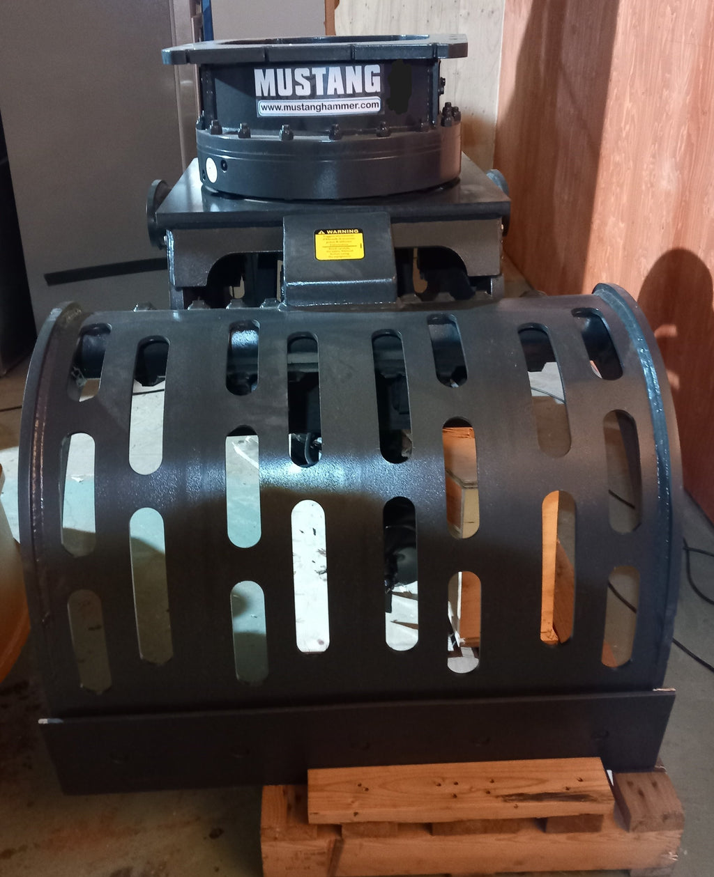 Mustang GRP1500 Grabbi