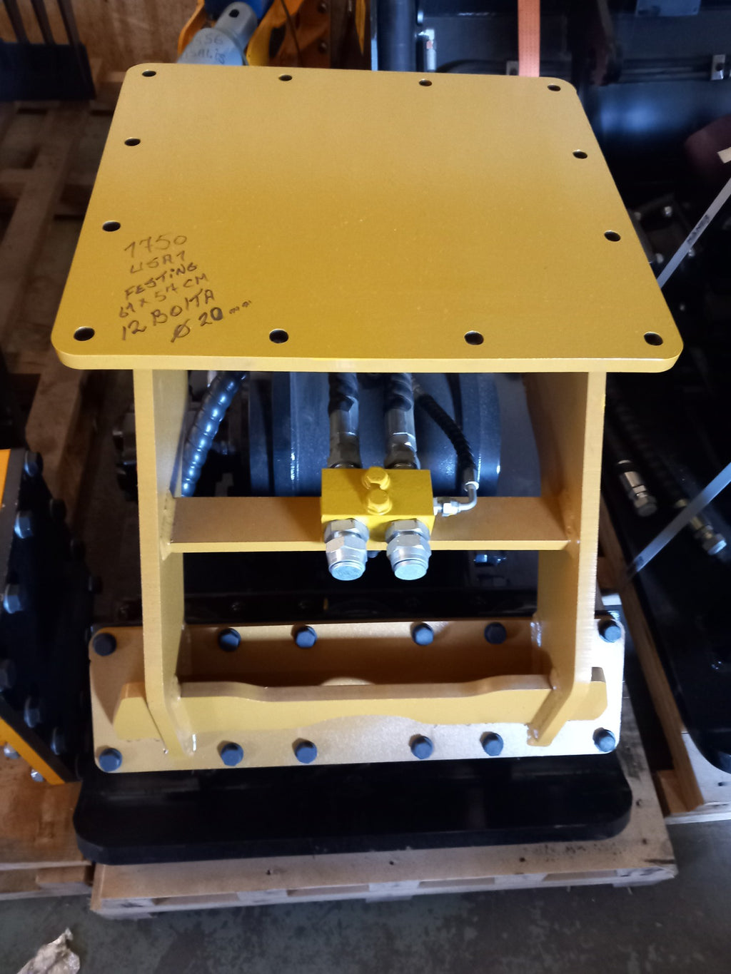 Toft 08EC Hydraulic þjappa á gröfu