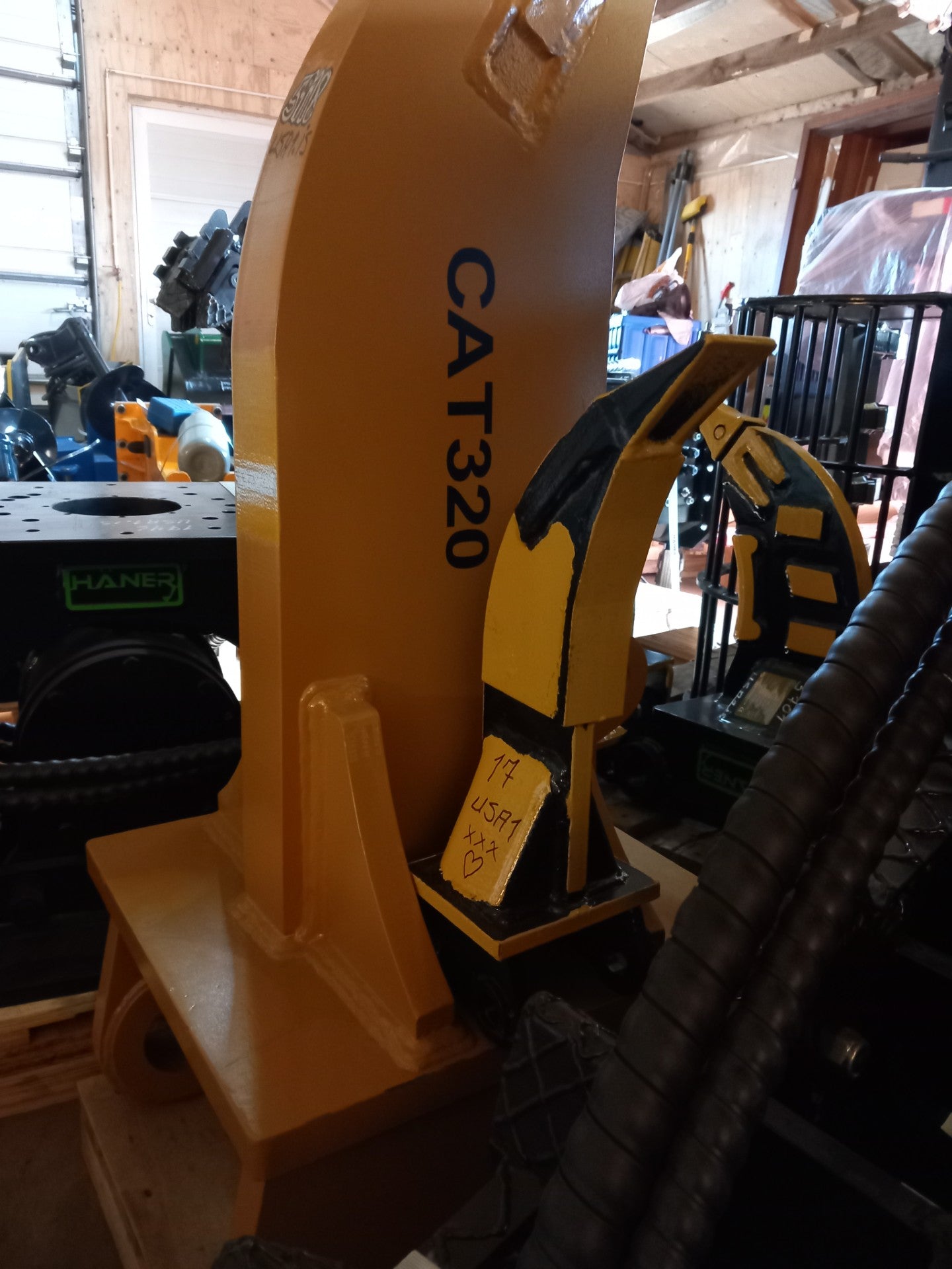 CAT320 Ripper (TOFT)