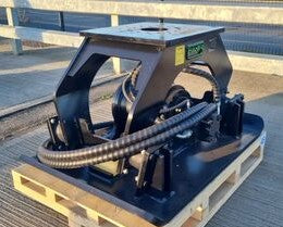 Häner HPC400A þjappa á Gröfu