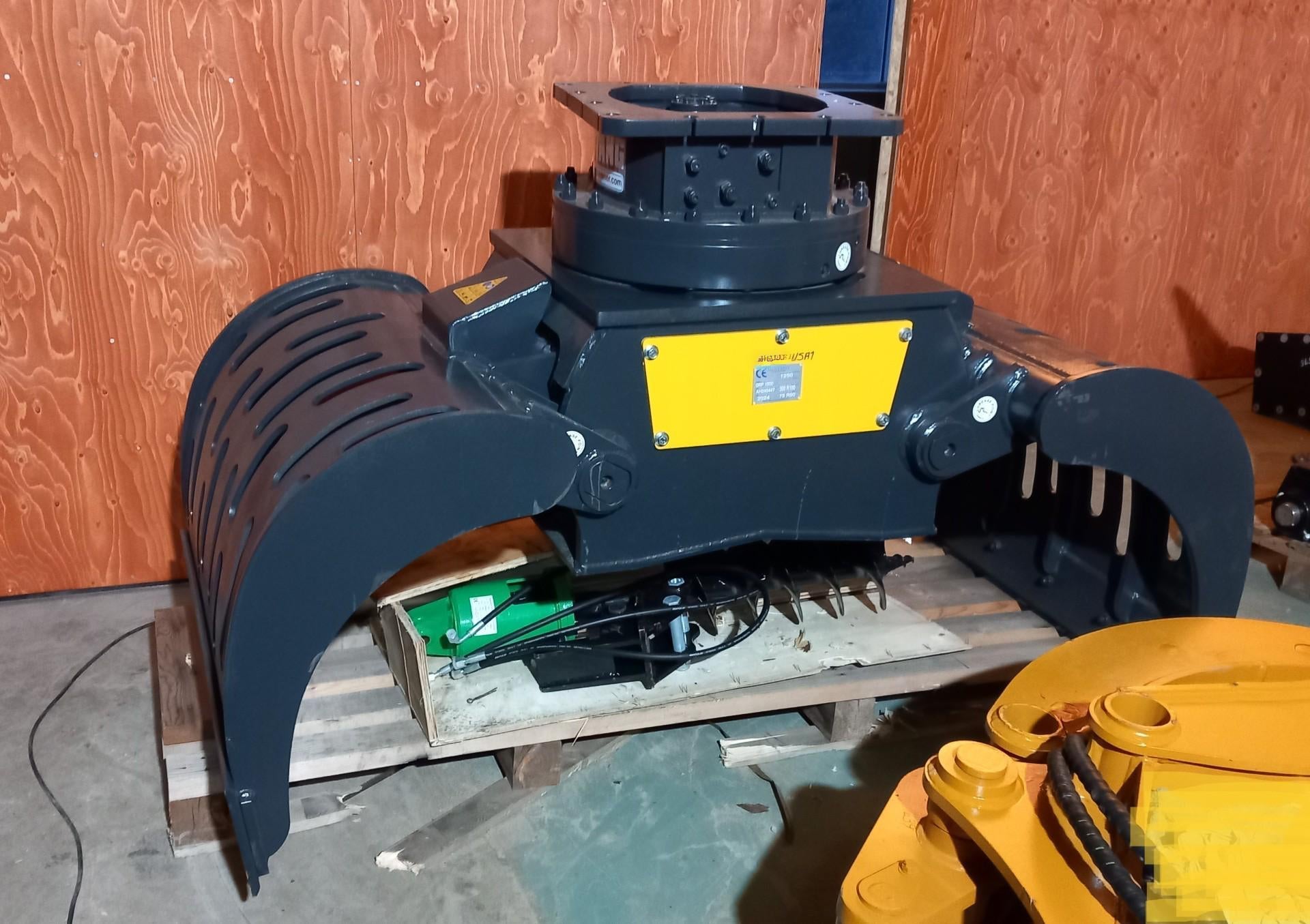 Mustang GRP1500 Grabbi