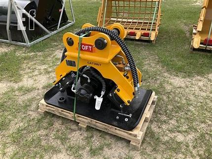 Toft 04EC Hydraulic þjappa á gröfu